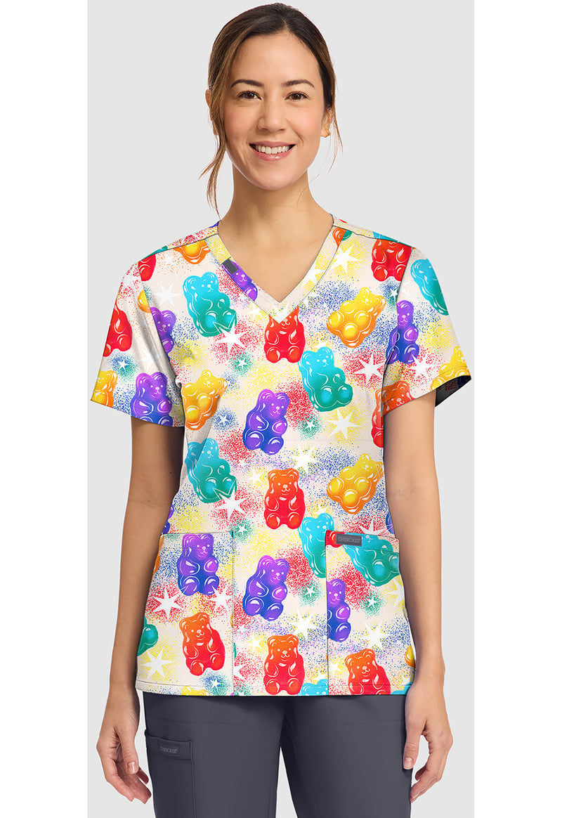 BEARY RAINBOW - Women's Print V-Neck Top