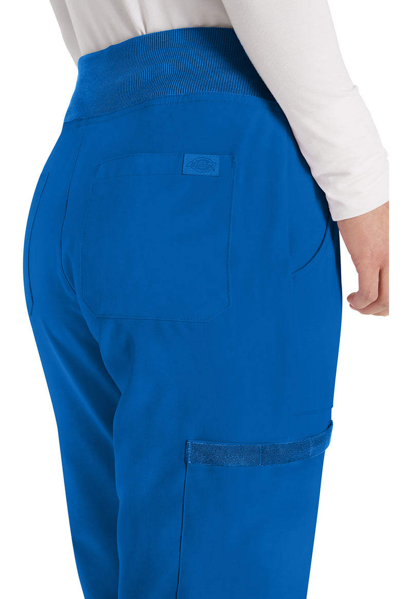 Royal - Women's Natural Rise Tapered Leg Pull-On Scrub Pants – Tall (View 4)