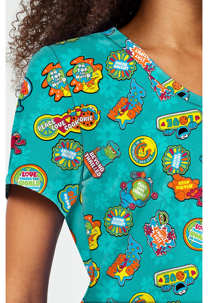 Sunshine Vibes - Print V-Neck Top (View 3)