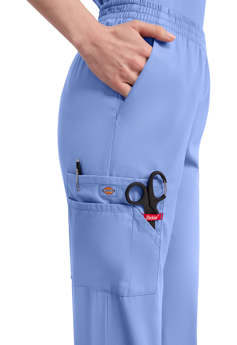 Ciel - Women's Natural Rise Tapered Leg Pull-On Scrub Pants – Petite (View 2)