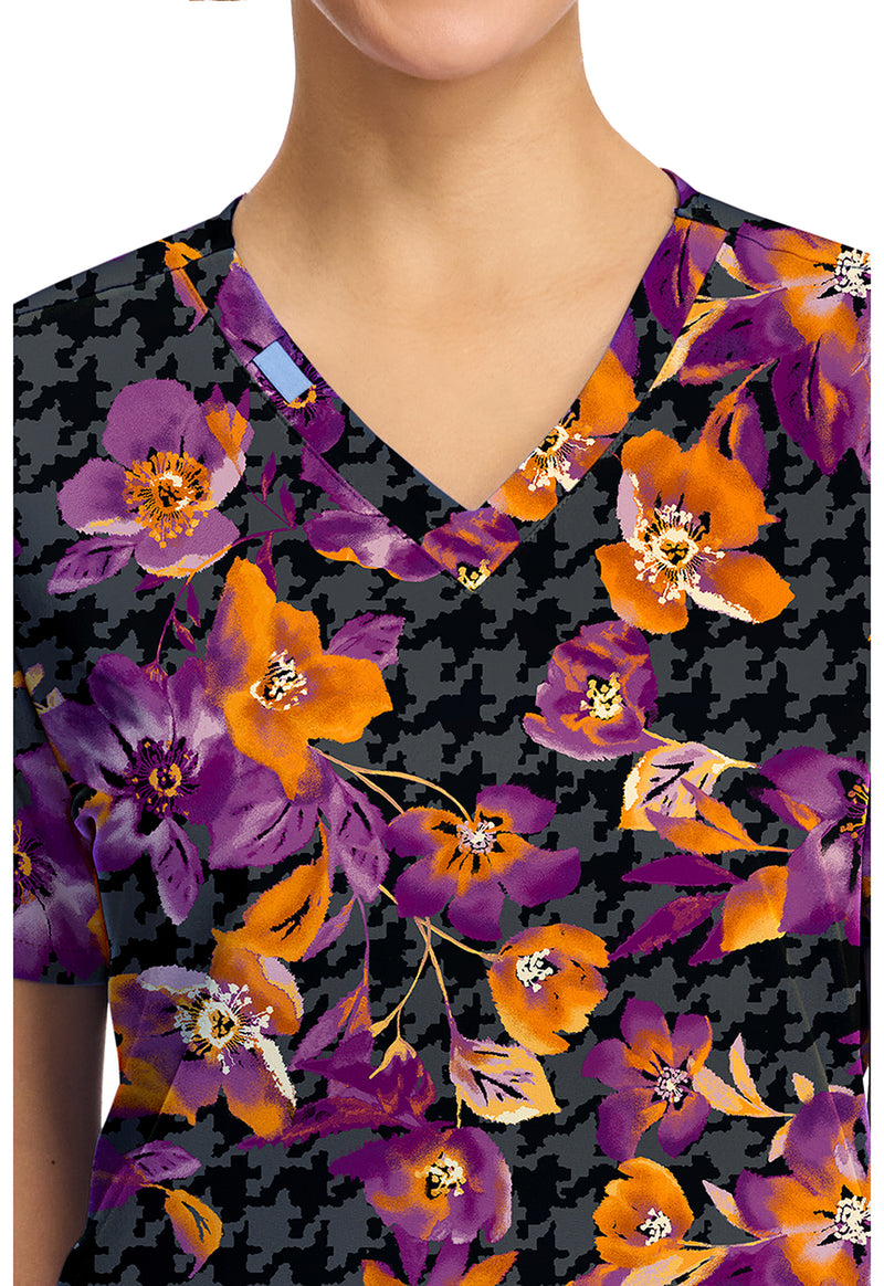 VELVET FLORAL - Women's Print V-Neck Top (View 2)