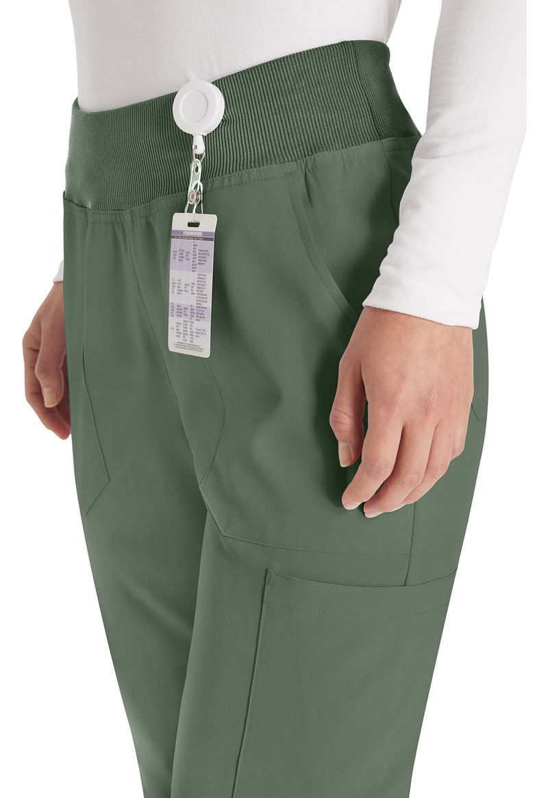 Olive - Women's Natural Rise Tapered Leg Pull-On Scrub Pants – Petite (View 2)