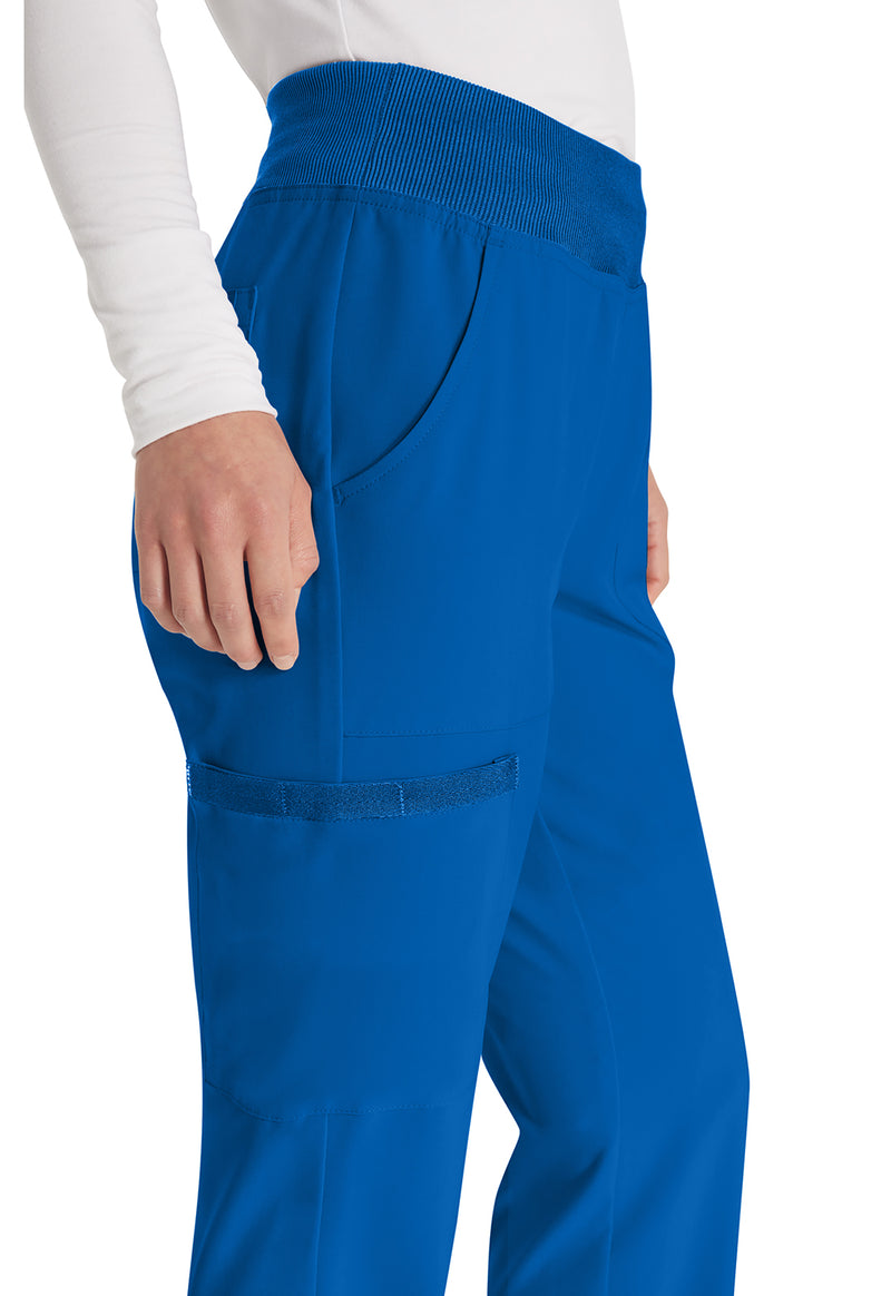 Royal - Women's Natural Rise Tapered Leg Pull-On Scrub Pants – Petite (View 3)