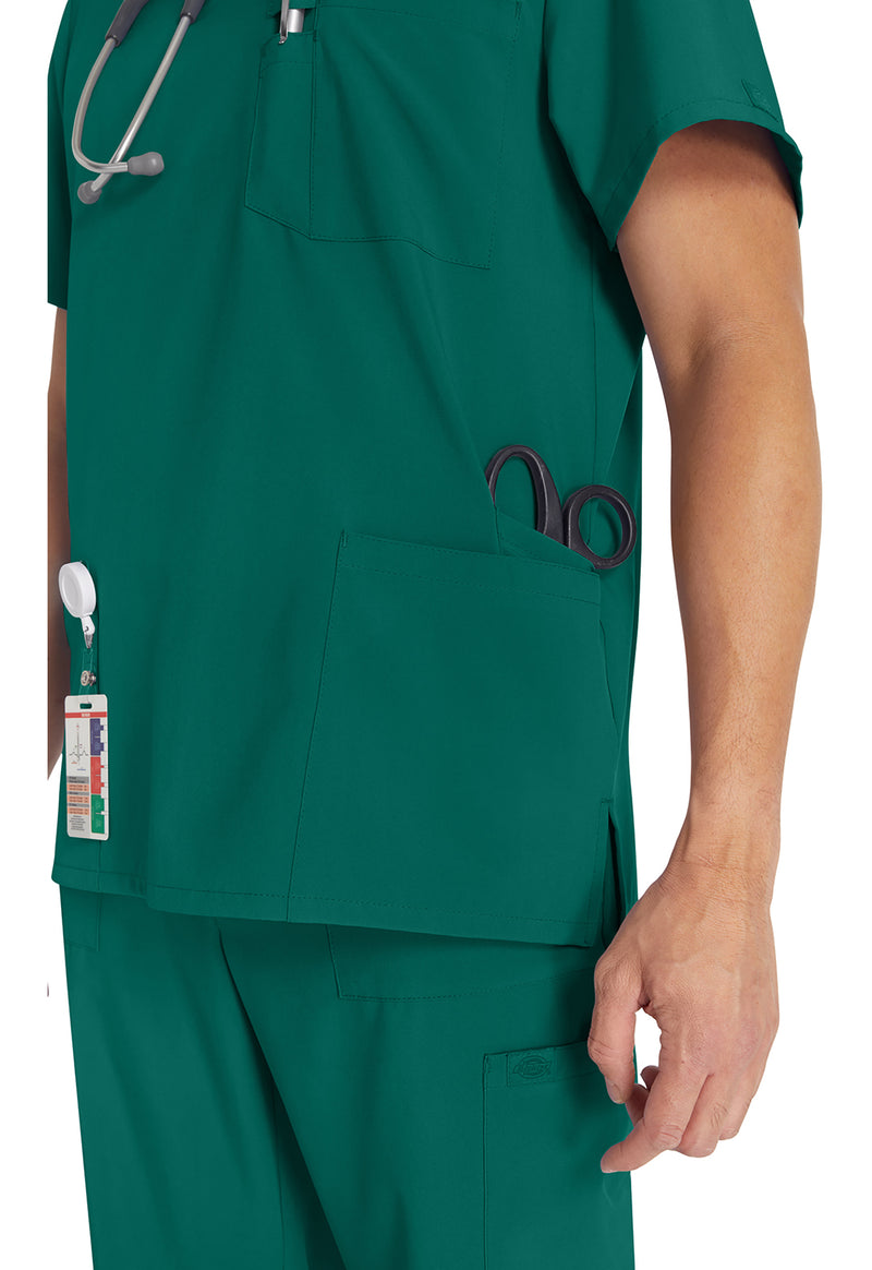 Hunter Green - Men's V-Neck Scrub Top (View 3)
