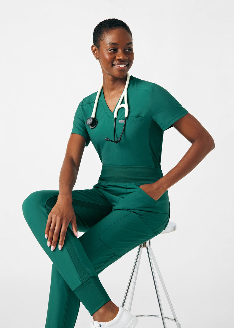 Hunter - Landau Forward Women's 7 Pocket Cargo Jogger Scrub Pant for Nursing