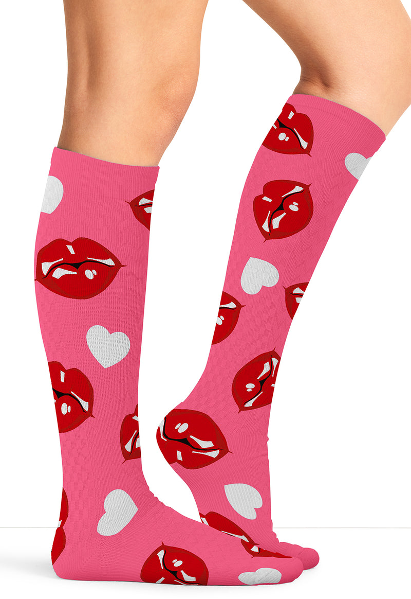 Kiss Me - Women's 10-15mmHg Compression Socks