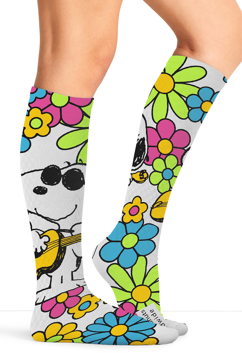 Snoopy Grooves - Women's 10-15mmHg Compression Socks