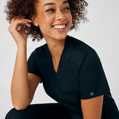 Women's 2 Pocket VIBE Scrub Top