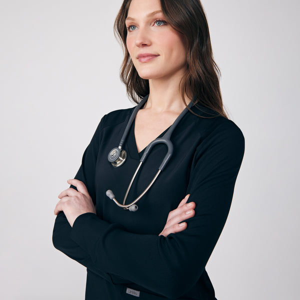 Women's 2 Pocket Forward Scrub Top